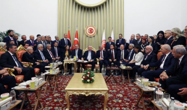 Cumhurbaşkanı Erdoğan, Babacan ve Davutoğlu ile bir araya geldi