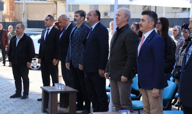 Demirtaşpaşa Mesleki Lisesi'nde 9. Sınıf Öğrencileri Önlüklerini Giydi
