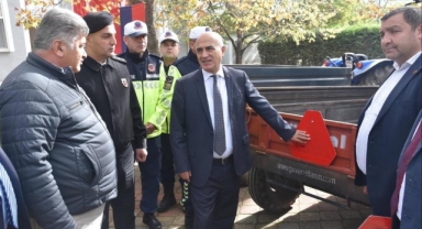 Gemlik’te “Trafikte Görünür Ol” Projesiyle Traktör Sürücülerine Güvenlik Ekipmanı Dağıtıldı