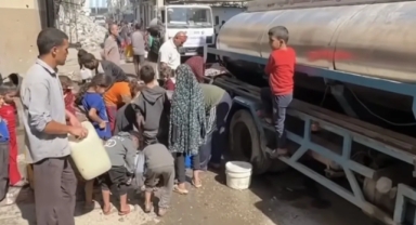 İHH, su krizinin yaşadığı Gazze'de tankerlerle su dağıttı