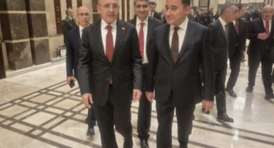 Mehmet Şimşek ile Ali Babacan, Beştepe’deki 29 Ekim resepsiyonunda bir araya geldi