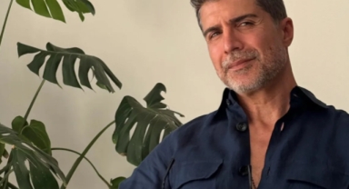 Sakalları Sonunda Kesti: Özcan Deniz Eski İmajına Geri Döndü