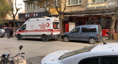 Bursa’da Balkondan Düşen 88 Yaşındaki Adam Hayatını Kaybetti