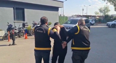 Bursa’da Dehşet: 45’ten Fazla Bıçak Darbesiyle Eşini Öldüren Şüpheli Adliyeye Sevk Edildi