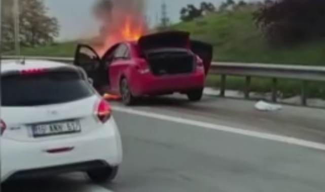 Bursa’da faciadan dönüldü: Alev alan motosiklet benzin istasyonuna sürüklendi