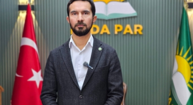 HÜDA PAR’dan Bursa’daki Su Zammına Sert Tepki: “Vatandaşın Sırtına Hançer Vurdunuz”