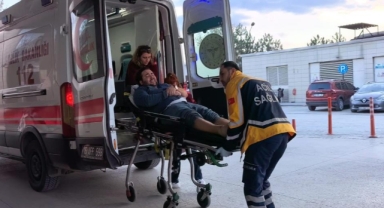 İnegöl'de Fabrika Kazası: Makine Mühendisi Demir Silindir Altında Yaralandı