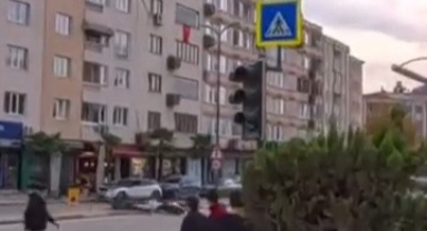 İnegöl'de Kontrolden Çıkan Motosiklet Kaza Yaptı: O Anlar Kask Kamerasına Yansıdı