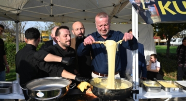 Karacabey'de Karadeniz Rüzgarı Esti: 1. Hamsi Festivali