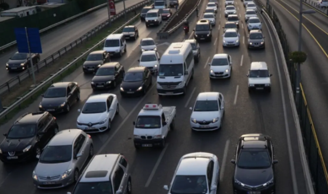 Motorine Bu Geceden İtibaren 2 Lira 7 Kuruş Zam Geliyor