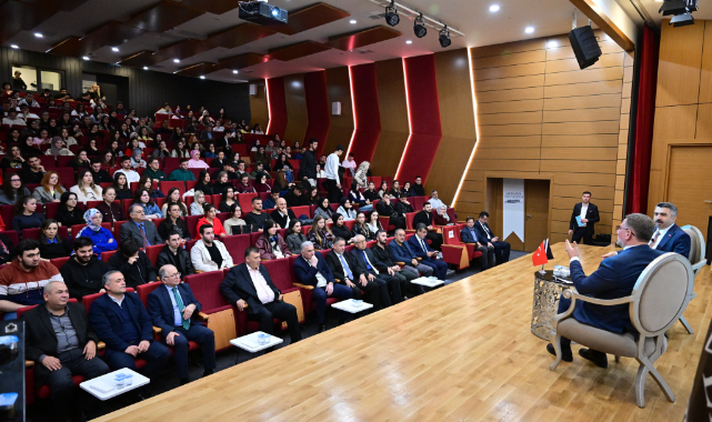 Oktay Yılmaz, Mudanya Üniversitesi’nde gençlerle buluştu