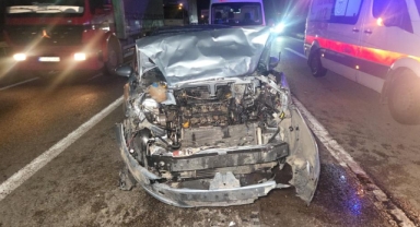 Orhangazi’de Kırmızı Işıkta Kaza: 1’i Çocuk 5 Yaralı