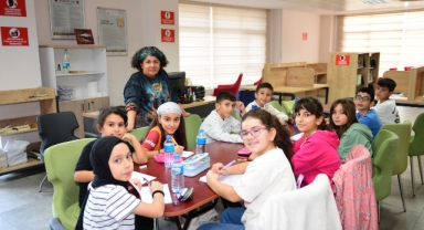 Osmangazi'de Çocuklar Hayallerini Kağıda Döküyor