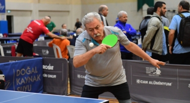 Osmangazi’de Veteran Masa Tenisi Turnuvası Sona Erdi