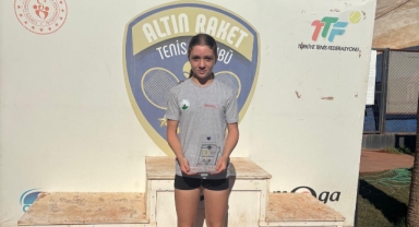 Osmangazili Raket Irmak Özdemir Ulusal 12 Yaş Sonbahar Kupası’nda Şampiyon Oldu