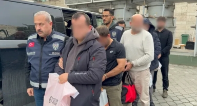 Samsun'da FETÖ Operasyonu: 2'si İhraç Öğretmen 5 Şüpheli Adliyeye Sevk Edildi