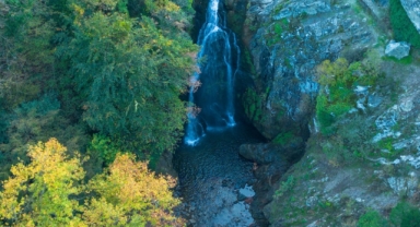 Sudüşen Şelalesi'nde Sonbahar Güzelliği