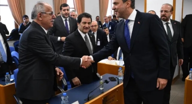 TBMM'de Piknik Tüpü Protestosu ve Bakan Bayraktar'ın Cevabı