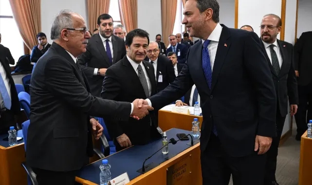 TBMM'de Piknik Tüpü Protestosu ve Bakan Bayraktar'ın Cevabı