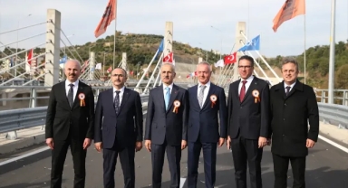 Bakan Uraloğlu: Antalya’yı Modern Yollar, Tüneller ve Köprülerle Donattık