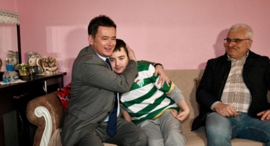 Başkan Aydın’dan Otizmli Yunus Emre’ye Doğum Günü Sürprizi