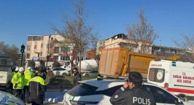 Bursa Gemlik’te Kamyonun Çarptığı Bisikletli Hayatını Kaybetti