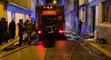 Bursa İnegöl’de 2 Katlı Binanın Çatısında Yangın Çıktı
