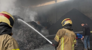 Bursa Nilüfer’de Fabrika Yangını Korkuttu