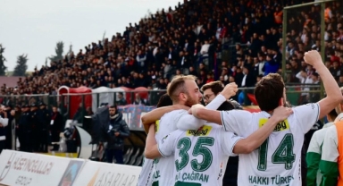 Bursaspor yeniden ayağa kalktı: Yeşil-beyazlılar zirveye yerleşti