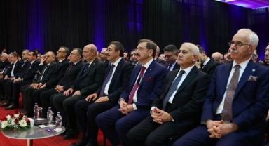 Cevdet Yılmaz: Dijitalleşme ve Yapay Zekâ Türkiye’nin Kalkınma Vizyonunun Odağında