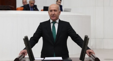 Noel İçin Resmi Tatil Teklifi: DEM Partili George Aslan Meclis’e Kanun Teklifi Sundu