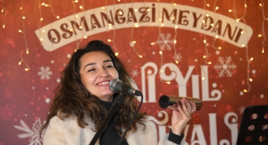 Osmangazi Belediyesi, Yeni Yıl Festivali’nde Akustik Konser Düzenledi
