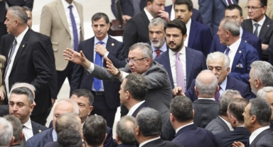 TBMM’de Yumruklu Kavga: Bütçe Görüşmeleri Sonrası Tansiyon Zirve Yaptı