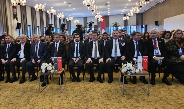 Başkan Erkan Aydın, Afetlere Dirençli Kentler Paneli için Çankaya'da temaslarda bulundu