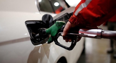 Benzinde İndirim Beklentisi: Fiyatlar Yeniden Düşüyor