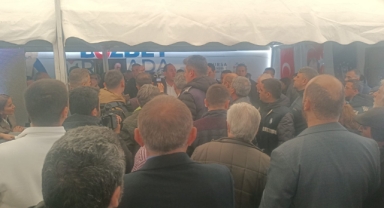 Bursa Büyükşehir Belediye Başkanı Mustafa Bozbey’e Vatandaş Buluşmasında Saldırı