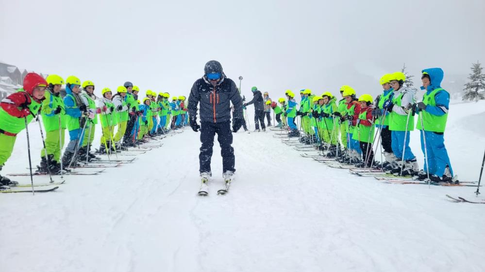 Bursa Büyükşehir Belediyesi Kayak Projesi Gençleri Uludağ’la Buluşturdu