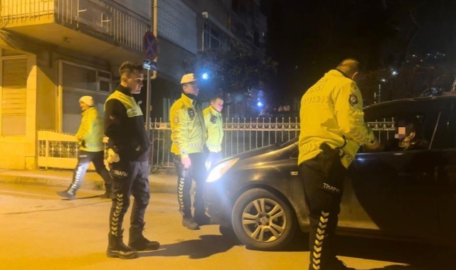 Bursa'da kadın sürücü eş gelmeden araçtan inmedi