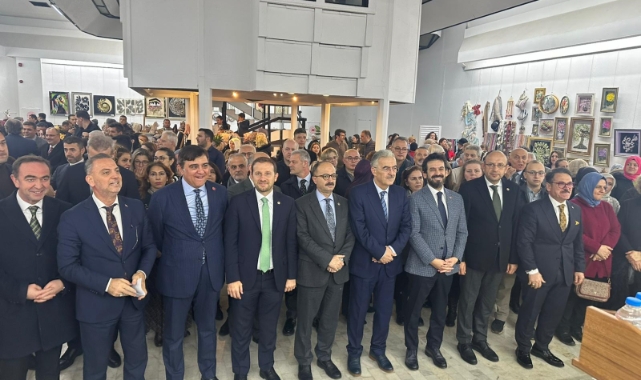 Bursa’da Türk Süsleme Sanatları ve Geleneksel El Sanatları Yıl Sonu Sergisi Açıldı