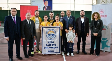 Bursa’da Yıldızlar Tenis İl Birinciliği: Minik Sporculardan Büyük Performans