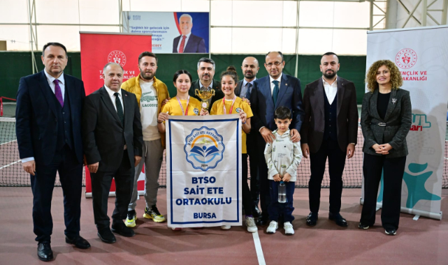 Bursa’da Yıldızlar Tenis İl Birinciliği: Minik Sporculardan Büyük Performans