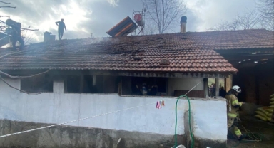 Bursa İnegöl’de Yangın: Tek Yaşayan Adamın Evi Kullanılamaz Hale Geldi