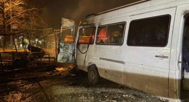 Bursa Osmangazi’de Baraka Yangını: Alevler Minibüse Sıçradı