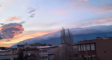 Bursa Semalarında Sıra Dışı Bulutlar Görsel Şölen Oluşturdu