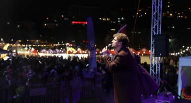 Bursa Yeni Yıl Meydanı’nda 2026 Coşkuyla Karşılandı