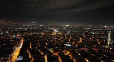 Bursalılar Yeni Yıla Havai Fişeklerle Girdi