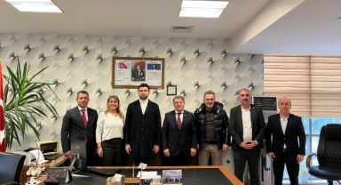 Bursaspor Yönetimi ve Futbolcuları Mudanya’da Öğrencilerle Bir Araya Geldi