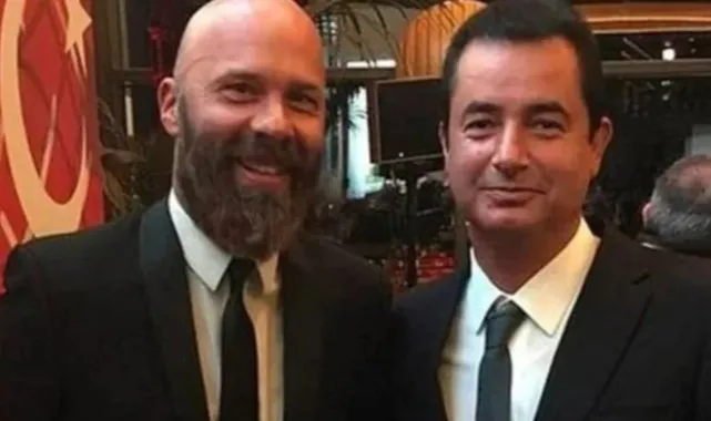 Esat Yontunç havalimanında gözaltına alındı