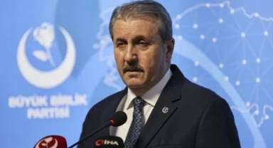 Gülben Ergen ile Mustafa Destici Arasındaki Gerilim Tırmanıyor