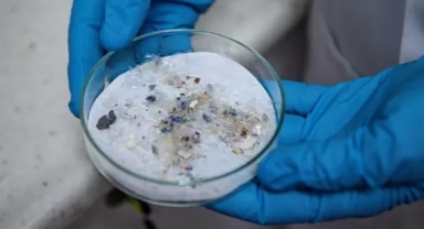 Mikroplastik Lifler Güneş Pillerinde Kullanılabilecek Malzemeye Dönüştürüldü